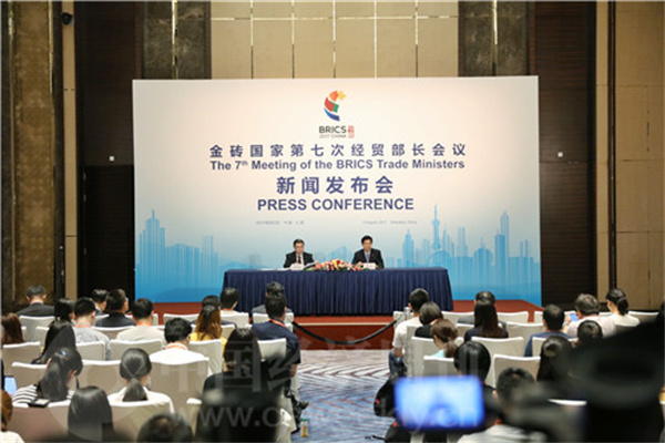 京东五四青年节调研:这届新晋青年,正在用户外探索、运动健身重构生活秩序